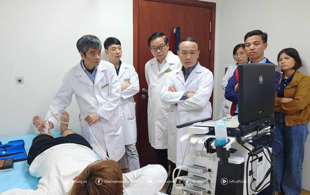 Chấn thương của Tấn Tài phức tạp hơn Xuân Son. Chấn thương của Tấn Tài phức tạp hơn Xuân Son.