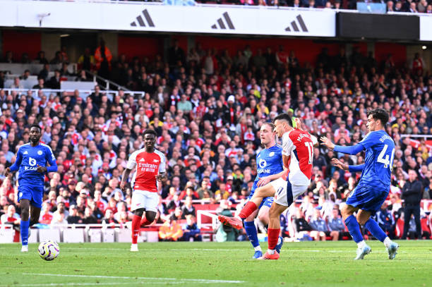 Arsenal đánh bại Leicester nhờ 2 bàn thắng phút bù giờ ảnh 12 Arsenal đánh bại Leicester nhờ 2 bàn thắng phút bù giờ ảnh 12
