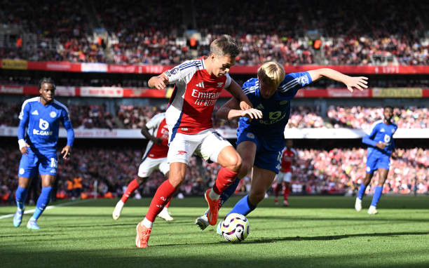 Arsenal đánh bại Leicester nhờ 2 bàn thắng phút bù giờ ảnh 14 Arsenal đánh bại Leicester nhờ 2 bàn thắng phút bù giờ ảnh 14