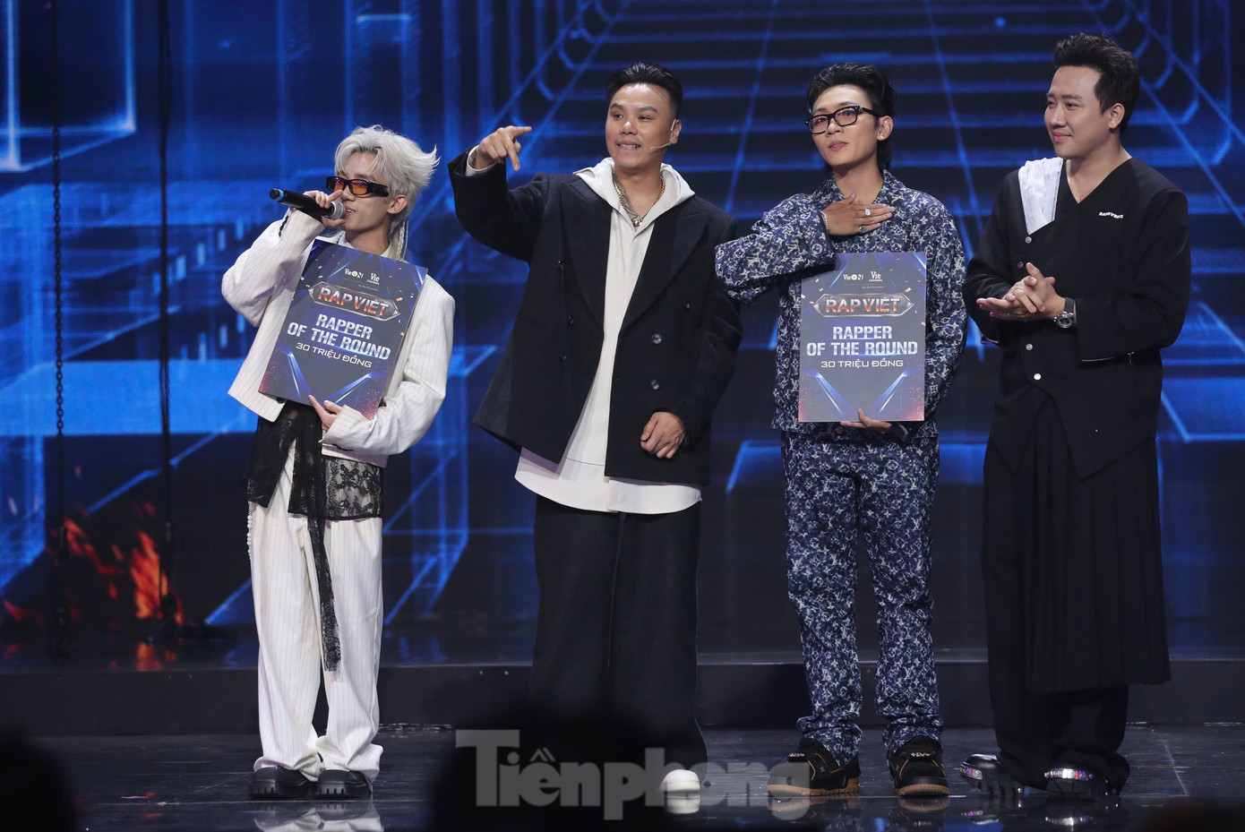 Năm nay, Rap Việt bổ sung 2 giải thưởng phụ để khích lệ thí sinh. Nhật Hoàng thắng ở hạng mục Tiết mục có lượt xem nhiều nhất sau tuần đầu tiên. Danmy, học trò Karik, được vinh danh là thí sinh có sân khấu trình diễn ấn tượng nhất. Hai rapper Manbo và Coolkid là những thí sinh nhận bình chọn cao nhất từ khán giả qua mỗi vòng đấu.
