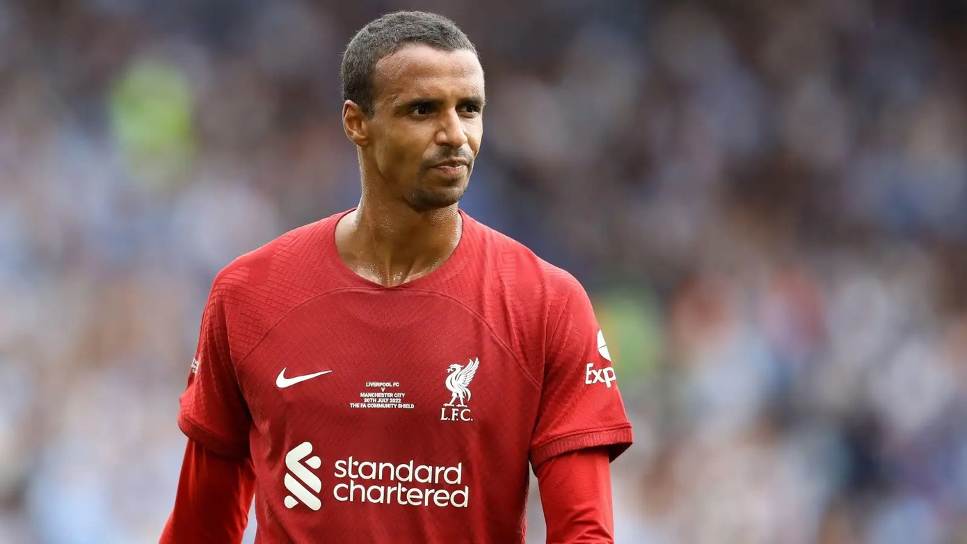 Joel Matip bị Liverpool thải loại khi sa sút phong độ và dính chấn thương ngày càng nhiều. Tiền sử chấn thương nghiêm trọng là vấn đề lớn nhất khiến Matip không có cơ hội chuyển đến một đội bóng nổi danh, chứ chưa nói đến các CLB tầm cỡ hàng đầu châu Âu.