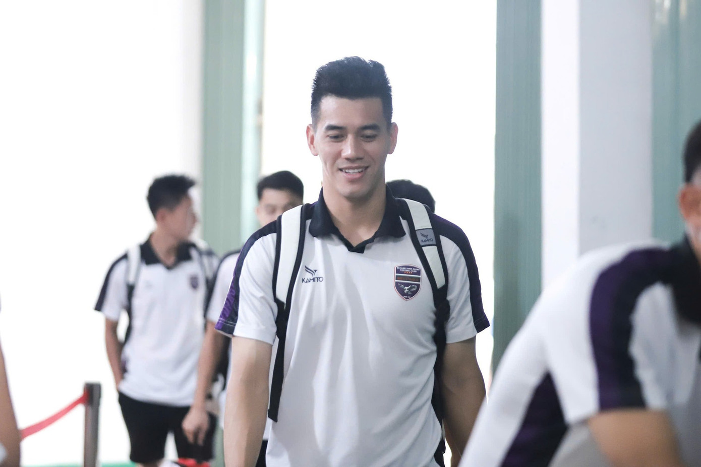 Đè bẹp Bình Dương, HAGL tiến dài trong cuộc đua trụ hạng ảnh 4