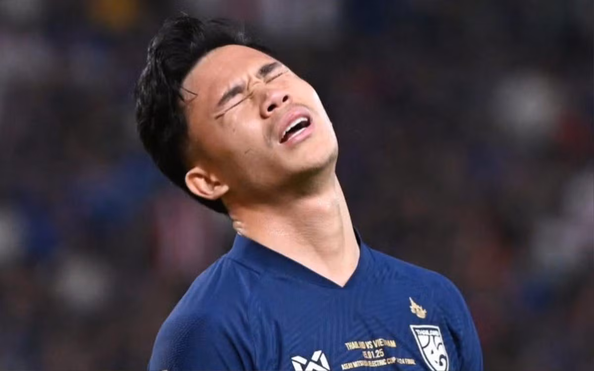 Đội tuyển Việt Nam mang cúp vô địch ASEAN Cup 2024 về tới Hà Nội, Xuân Son được đưa ngay vào bệnh viện ảnh 19 Đội tuyển Việt Nam mang cúp vô địch ASEAN Cup 2024 về tới Hà Nội, Xuân Son được đưa ngay vào bệnh viện ảnh 19