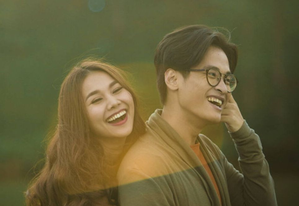 Hà Anh Tuấn và Thanh Hằng trong MV Tháng tư là lời nói dối của em.