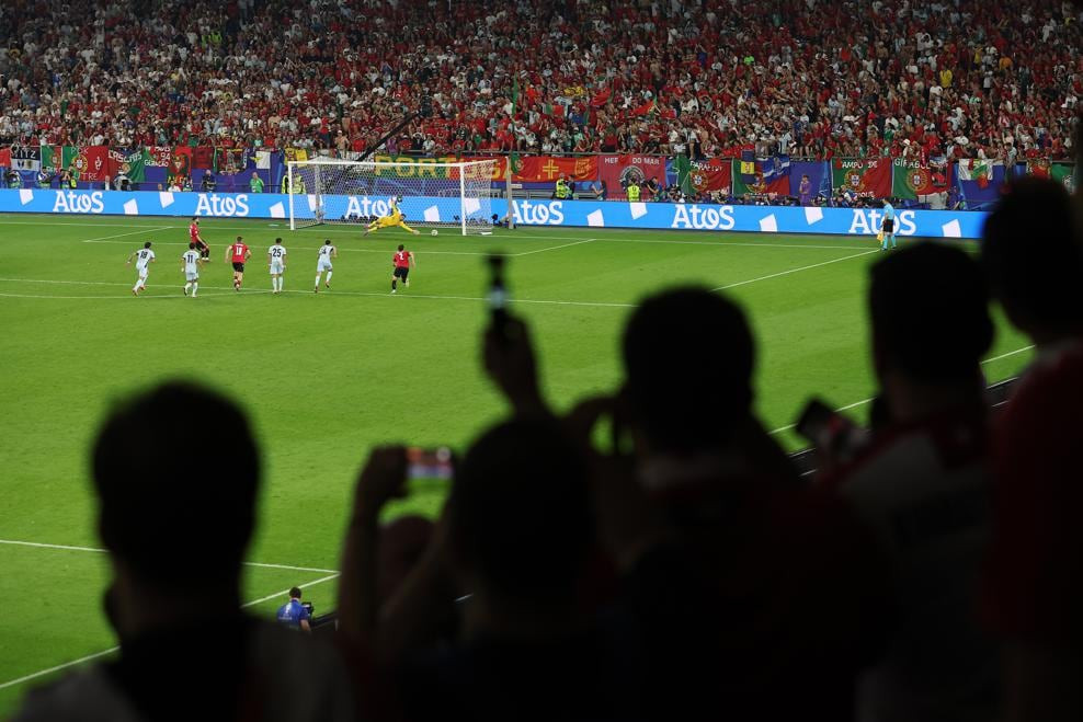 Đánh bại Bồ Đào Nha 2-0, Georgia làm nên lịch sử ảnh 19