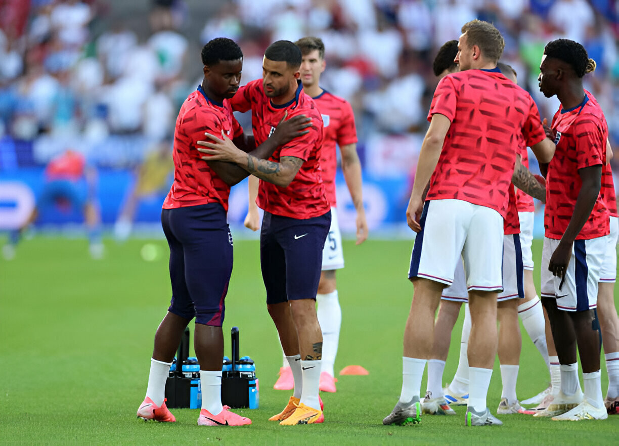  Slovenia ăn mừng khi cầm hoà Anh ảnh 11