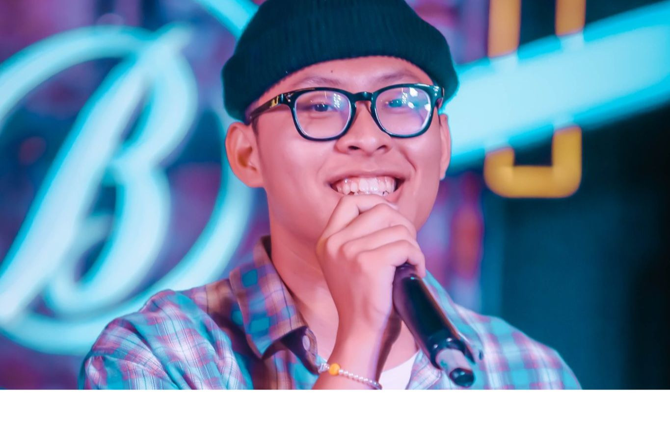 Hurrykng thuộc tổ đội Gerdnang cùng Hieuthuhai và Manbo. Hurrykng là rapper xuất sắc ở thể loại storry telling (rap kể chuyện), thể hiện qua một số sản phẩm như Windown Shopper. Màu sắc rap đậm tính trải nghiệm cuộc sống, vượt qua nghịch cảnh của Hurrykng sẽ có nhiều đất để thể hiện ở một game show đại chúng như Rap Việt.