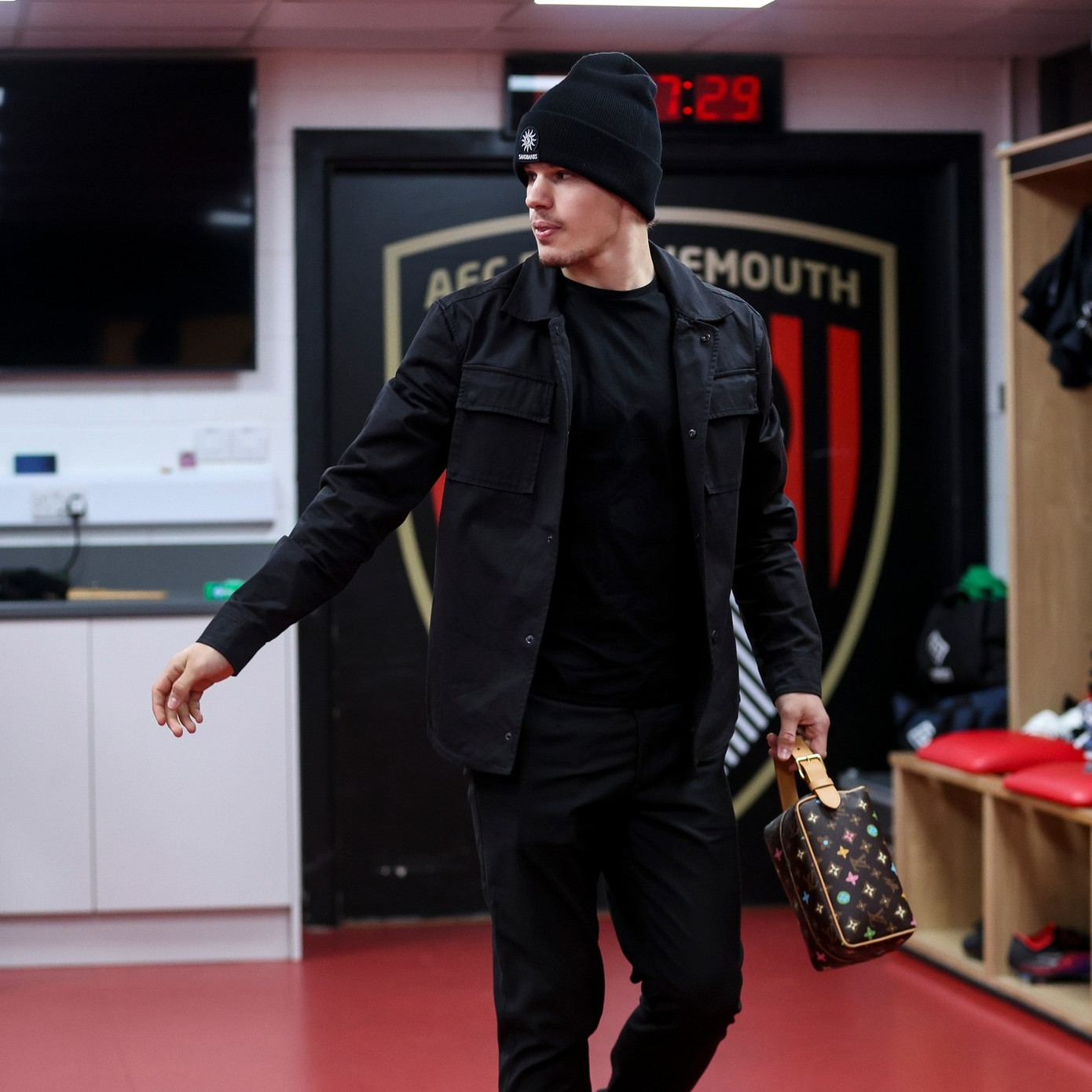 Salah đưa Liverpool vượt ải Bournemouth ảnh 8