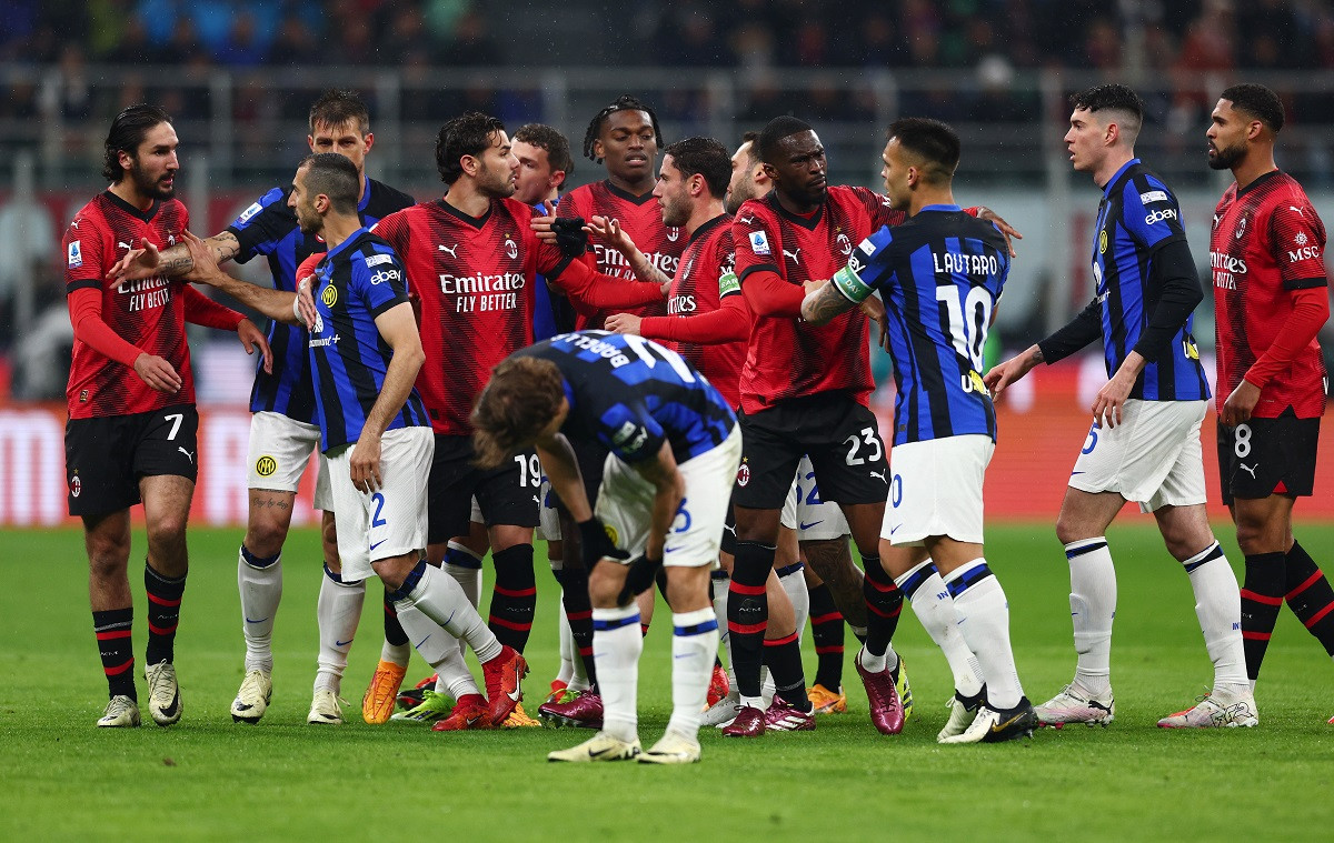 Derby Milan có nhiều diễn biến bất ngờ ở mùa này. Derby Milan có nhiều diễn biến bất ngờ ở mùa này.