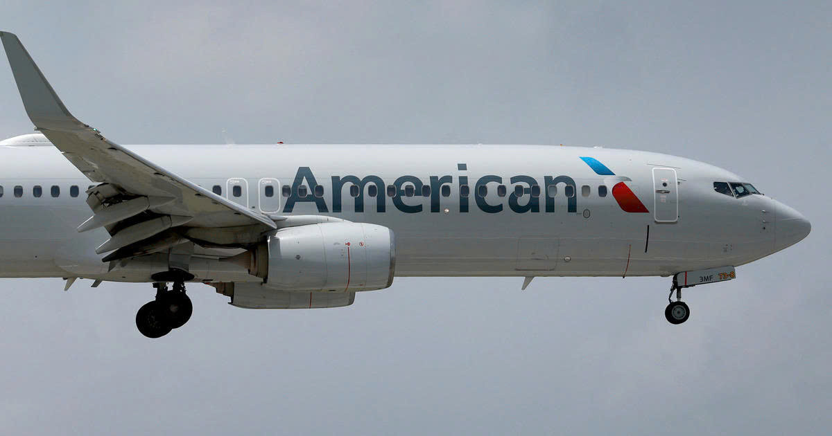 Máy bay của Hãng hàng không American Airlines. Ảnh: CBS News. Máy bay của Hãng hàng không American Airlines. Ảnh: CBS News.