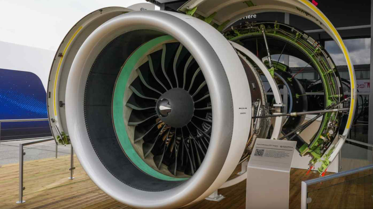 Một động cơ máy bay của Pratt & Whitney. Ảnh: Bloomberg.