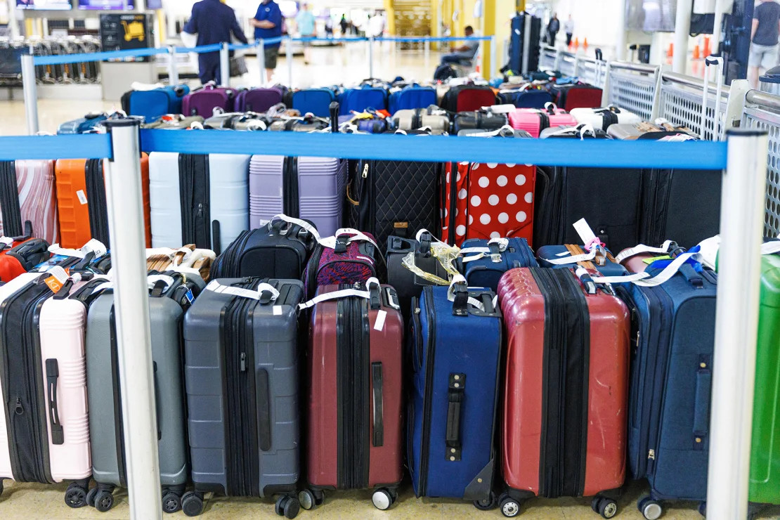 Công nghệ theo dõi hành lý AirTag đang trở nên phổ biến. Ảnh: Getty.