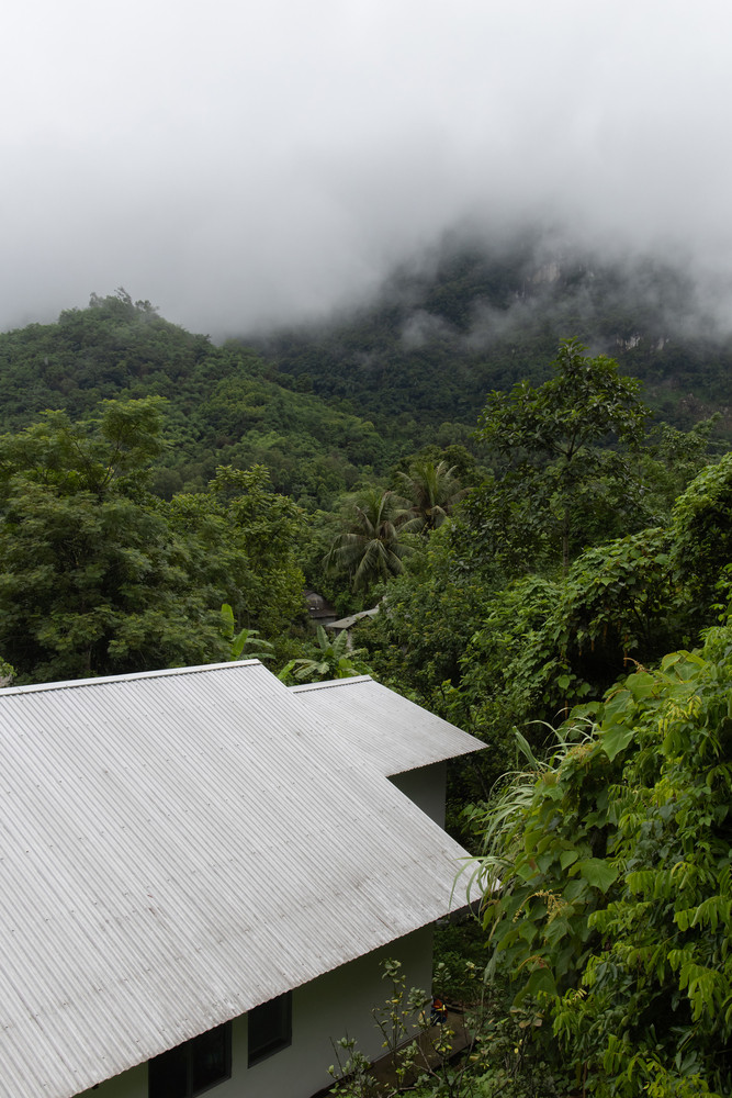 Thiết kế phản ánh sự tôn trọng đối với cảnh quan thiên nhiên, duy trì lối sống hài hòa trong khi cung cấp một môi trường sống chất lượng cao, linh hoạt và bền vững. Thiết kế phản ánh sự tôn trọng đối với cảnh quan thiên nhiên, duy trì lối sống hài hòa trong khi cung cấp một môi trường sống chất lượng cao, linh hoạt và bền vững.