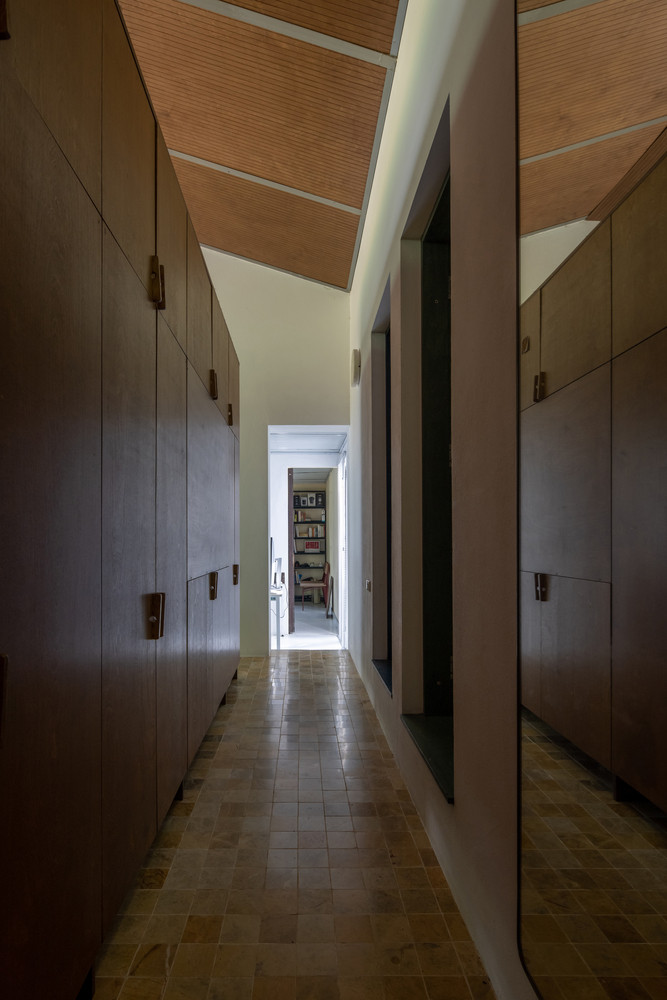 Thiết kế phản ánh sự tôn trọng đối với cảnh quan thiên nhiên, duy trì lối sống hài hòa trong khi cung cấp một môi trường sống chất lượng cao, linh hoạt và bền vững. Thiết kế phản ánh sự tôn trọng đối với cảnh quan thiên nhiên, duy trì lối sống hài hòa trong khi cung cấp một môi trường sống chất lượng cao, linh hoạt và bền vững.