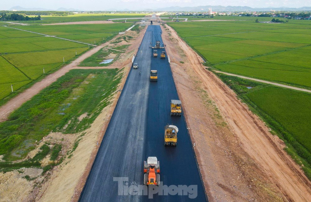 Ngành giao thông sẽ phấn đấu khởi công 19 dự án. Ảnh minh họa Ngành giao thông sẽ phấn đấu khởi công 19 dự án. Ảnh minh họa