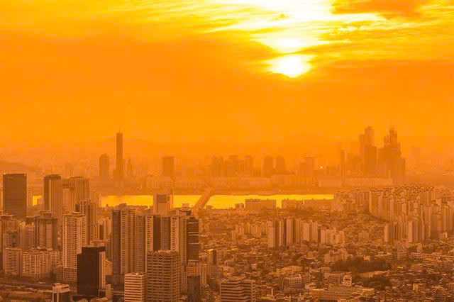 Khí thải carbon dioxide từ việc đốt nhiên liệu hóa thạch là nguyên nhân chính gây ra biến đổi khí hậu. Ảnh: Lifeforstock. Khí thải carbon dioxide từ việc đốt nhiên liệu hóa thạch là nguyên nhân chính gây ra biến đổi khí hậu. Ảnh: Lifeforstock.