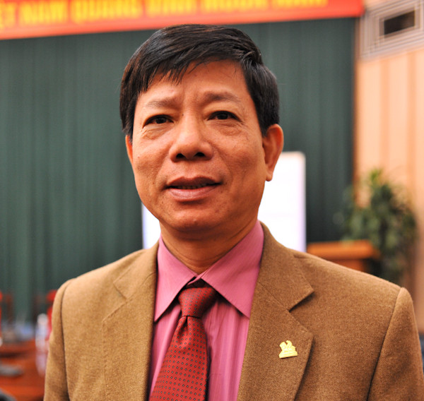 Ông Hoa Hữu Vân - 