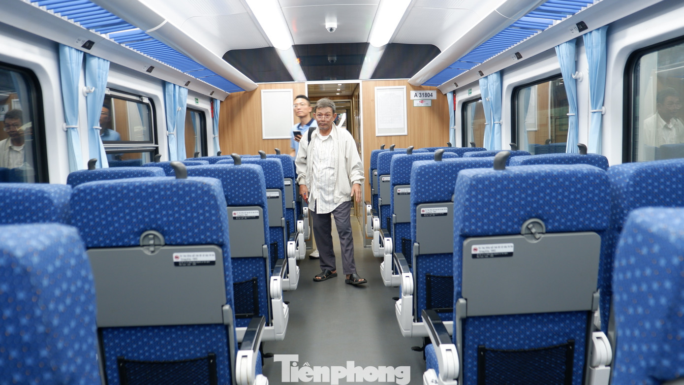 Điều hòa của tàu cũng tự điều chỉnh nhiệt độ theo nhu cầu từng buồng ngủ, không giống như toa xe giường nằm của đường sắt Việt Nam, là nhiệt độ chung cho toàn toa xe.