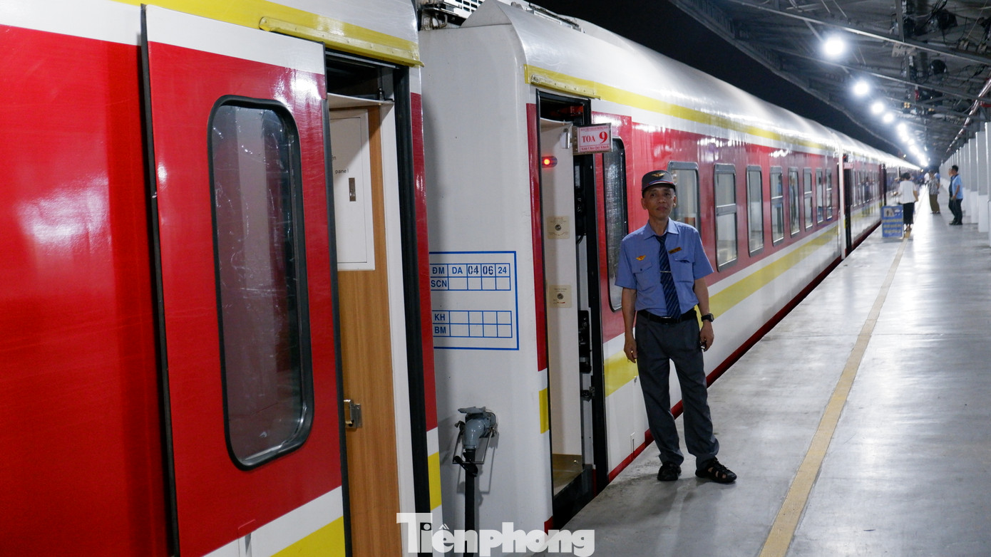 Công ty TNHH Phát triển thiết bị đường sắt Việt Nam là đơn vị đầu tiên đầu tư, đóng mới toa xe, chịu trách nhiệm về hiệu quả đầu tư toa tàu theo chủ trương xã hội hoá nhằm nâng cao chất lượng phục vụ của ngành đường sắt.