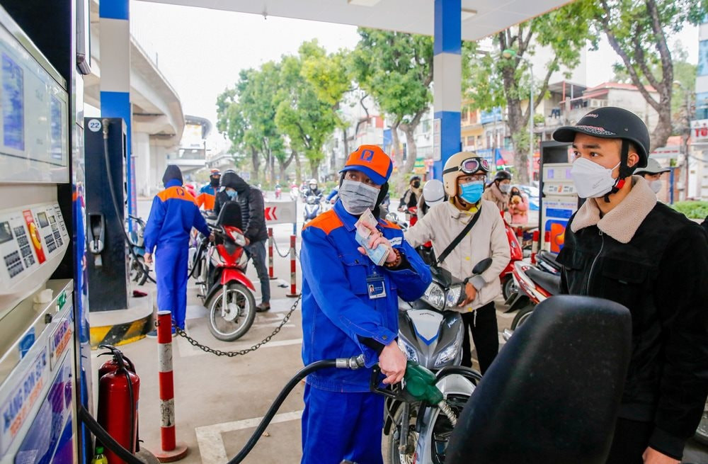 Giá xăng dầu tăng từ chiều nay.