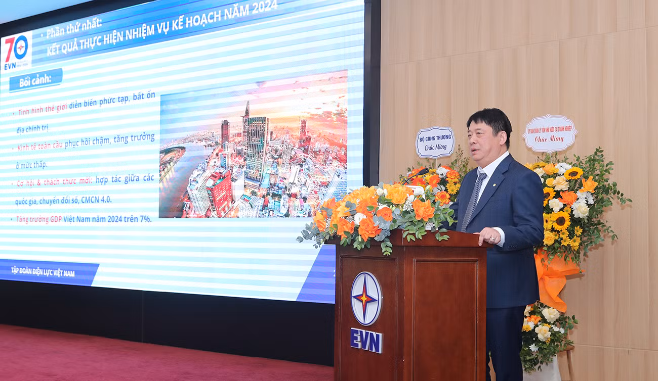 Ông Nguyễn Anh Tuấn - Tổng giám đốc EVN chia sẻ tại hội nghị. Ảnh: EVN.