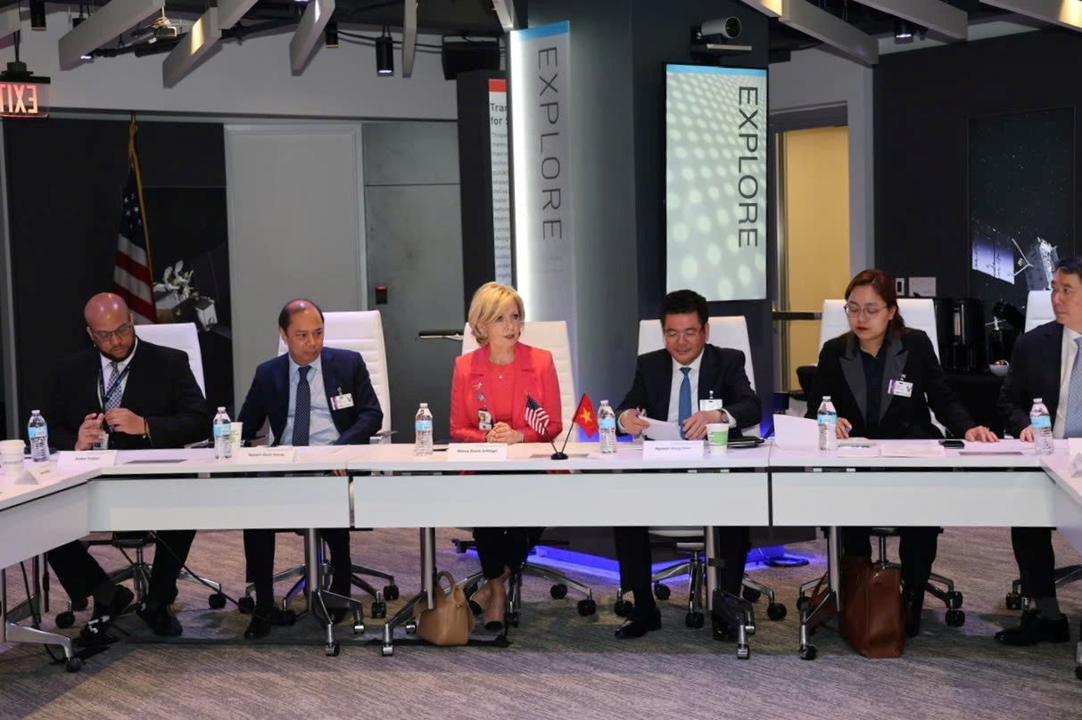 Cuộc làm việc với Tập đoàn Lockheed Martin.