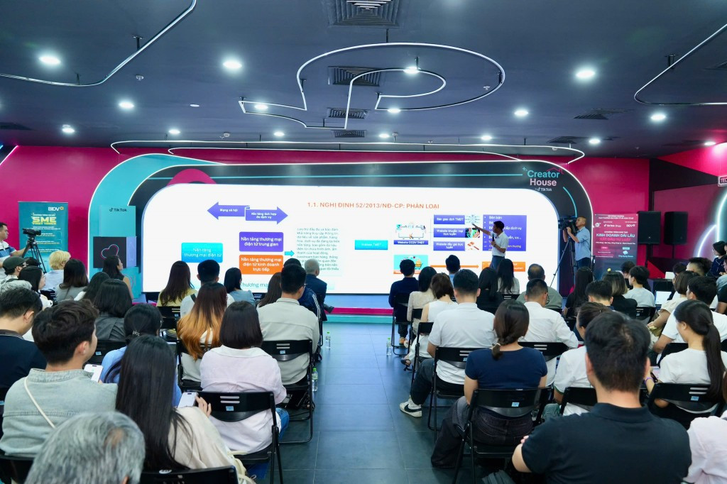 Vi phạm pháp luật trên sàn TMĐT hiện hành có thể dẫn đến xử phạt hành chính, bồi thường thiệt hại hoặc truy cứu trách nhiệm hình sự.