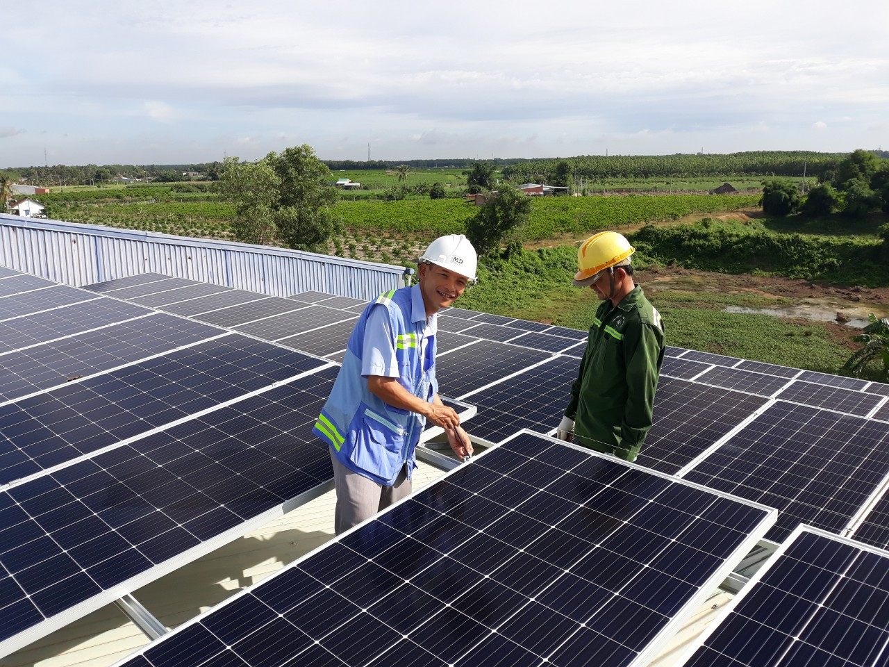 Các dự án điện năng lượng tái tạo có pin lưu trữ sẽ được ưu tiên huy động. Các dự án điện năng lượng tái tạo có pin lưu trữ sẽ được ưu tiên huy động.