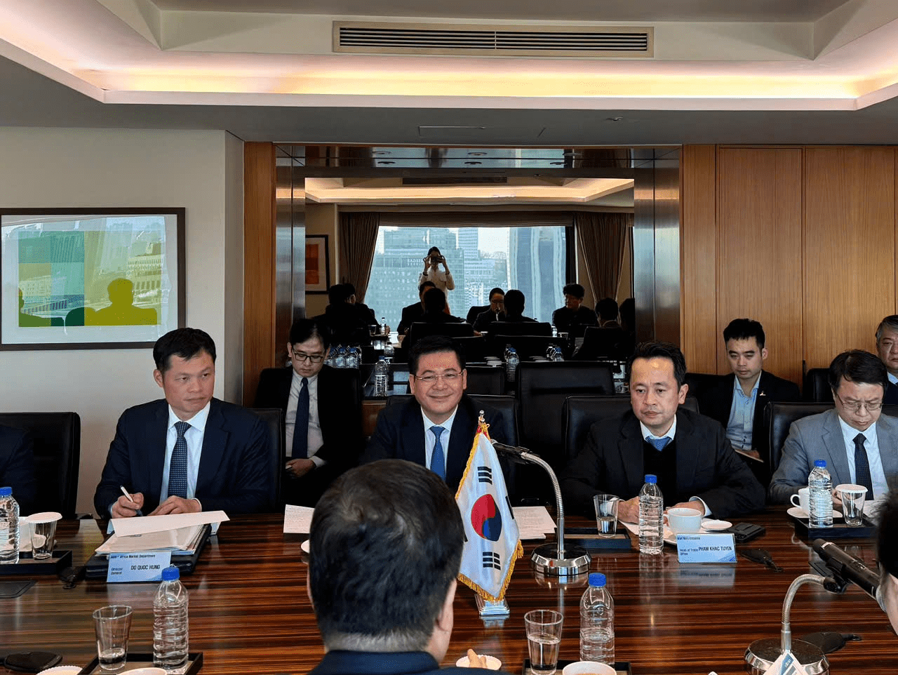 Bộ trưởng Nguyễn Hồng Diên vừa có chuyến thăm và làm việc tại Hàn Quốc. Ảnh: BCT.