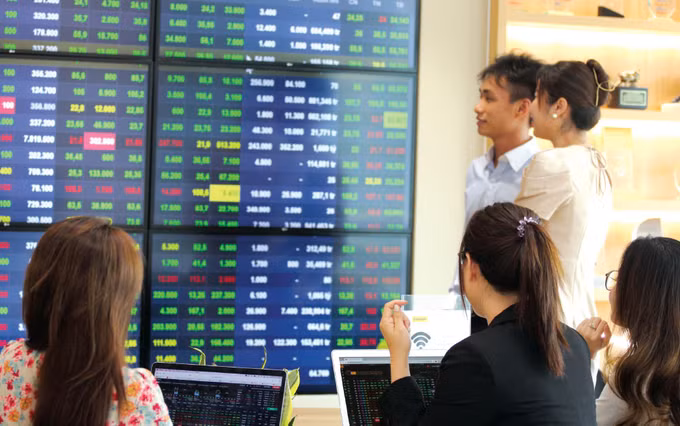 Việc được nâng hạng sẽ giúp thị trường chứng khoán Việt Nam thu hút hàng tỷ USD từ nhà đầu tư nước ngoài.