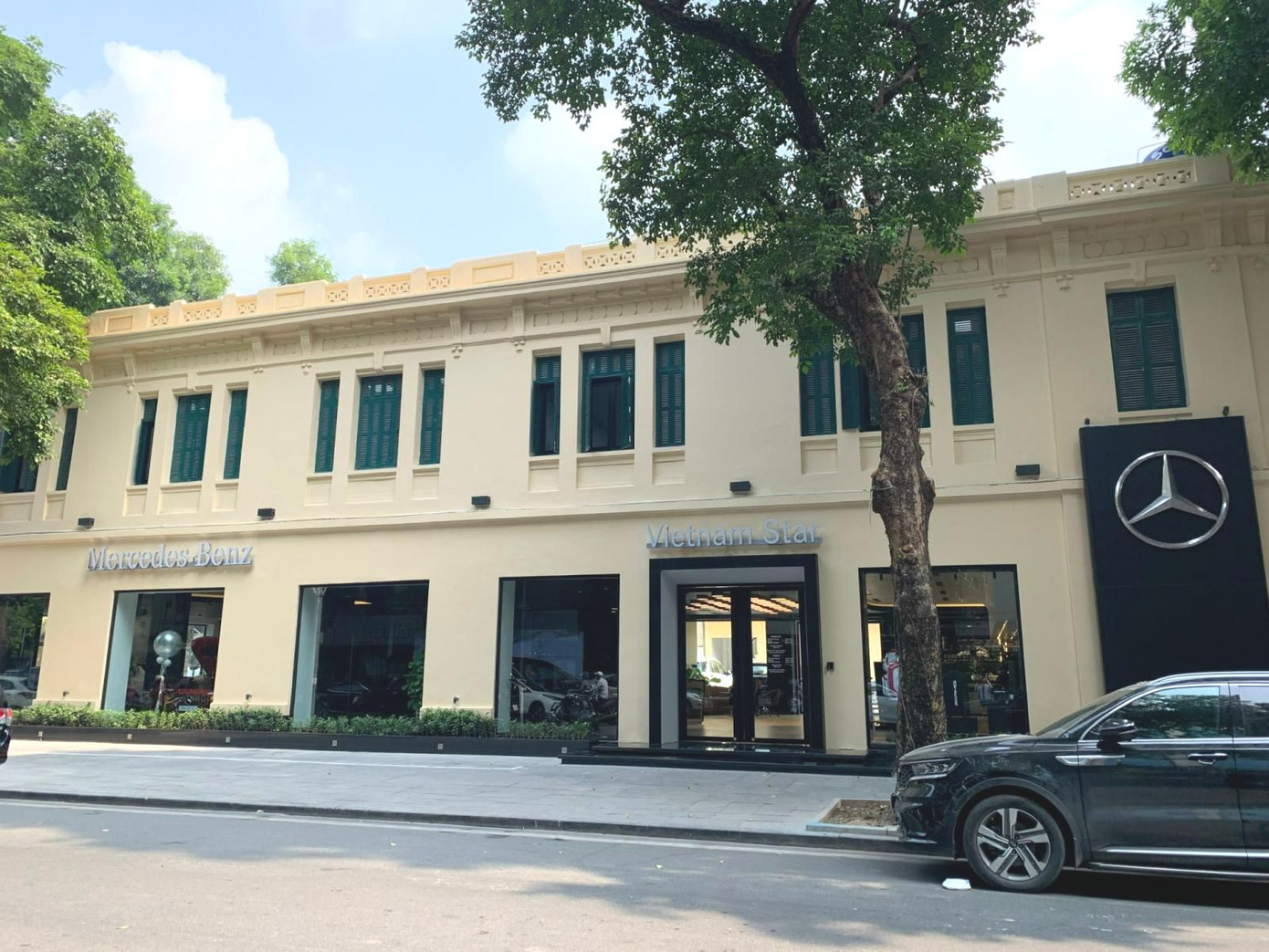 Đại lý Mercedes-Benz Vietnam Star chi nhánh Hoàn Kiếm.