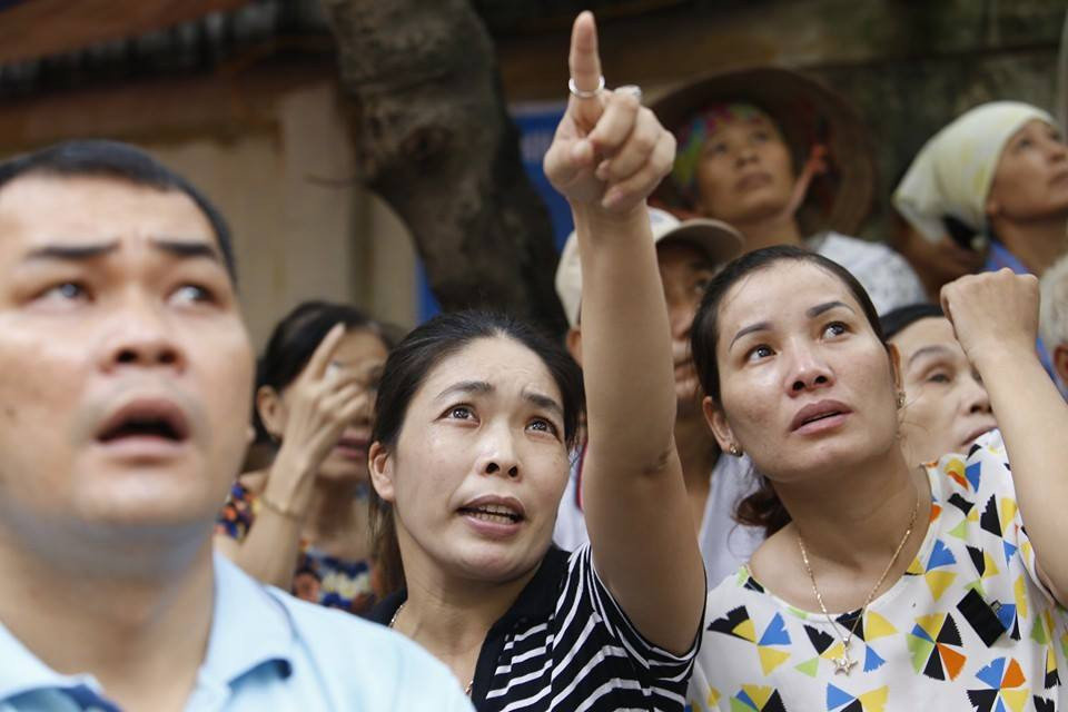 Kẻ bắt cóc thả con tin, đầu hàng cảnh sát ảnh 6