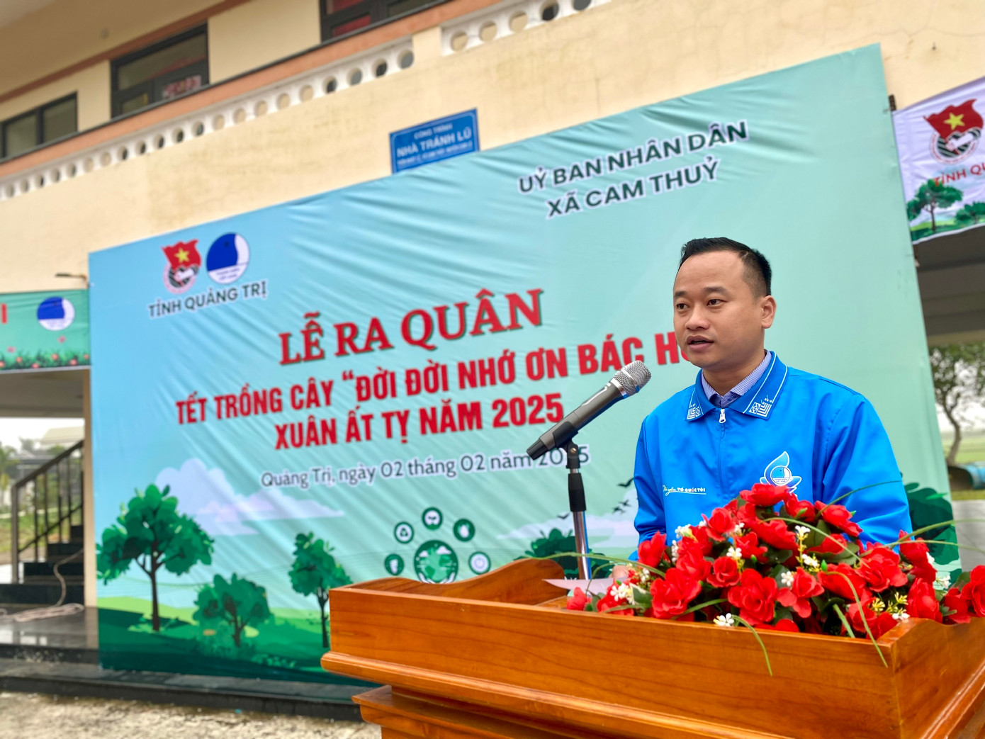 Anh Nguyễn Quốc Toản - Phó Bí thư Tỉnh Đoàn, Chủ tịch Hội LHTN Việt Nam tỉnh Quảng Trị phát biểu tại lễ ra quân Tết trồng cây "Đời đời nhớ ơn Bác Hồ" Xuân Ất Tỵ 2025