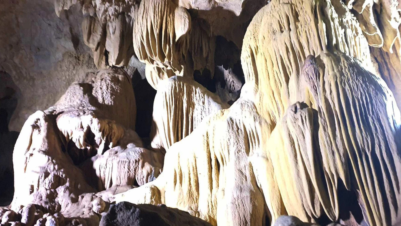 Đẹp mê hồn động Brai của Khu du lịch sinh thái Brai - Tà Puồng. Đẹp mê hồn động Brai của Khu du lịch sinh thái Brai - Tà Puồng.