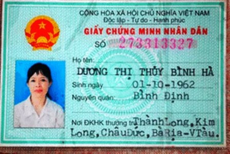 Chứng minh thư của nạn nhân nguyên là thủ quỹ xã Kim Long