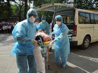 Diễn tập phòng chống cúm A/H1N1 Ảnh: T.H