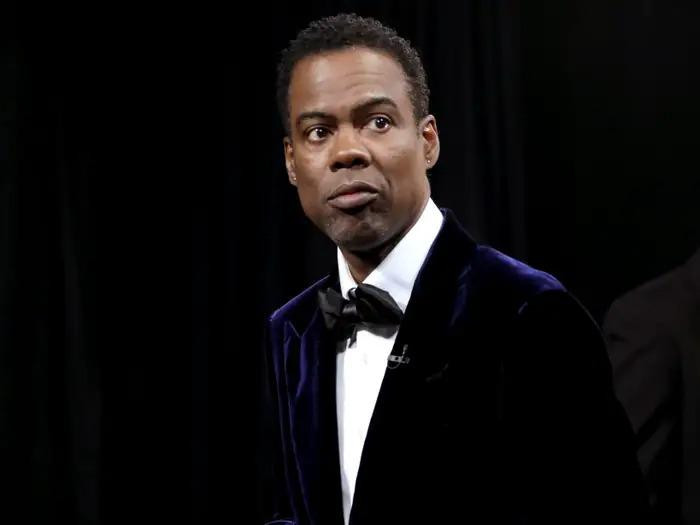 Chris Rock vẫn chưa chính thức chia sẻ về vụ cái tát. Chris Rock vẫn chưa chính thức chia sẻ về vụ cái tát.