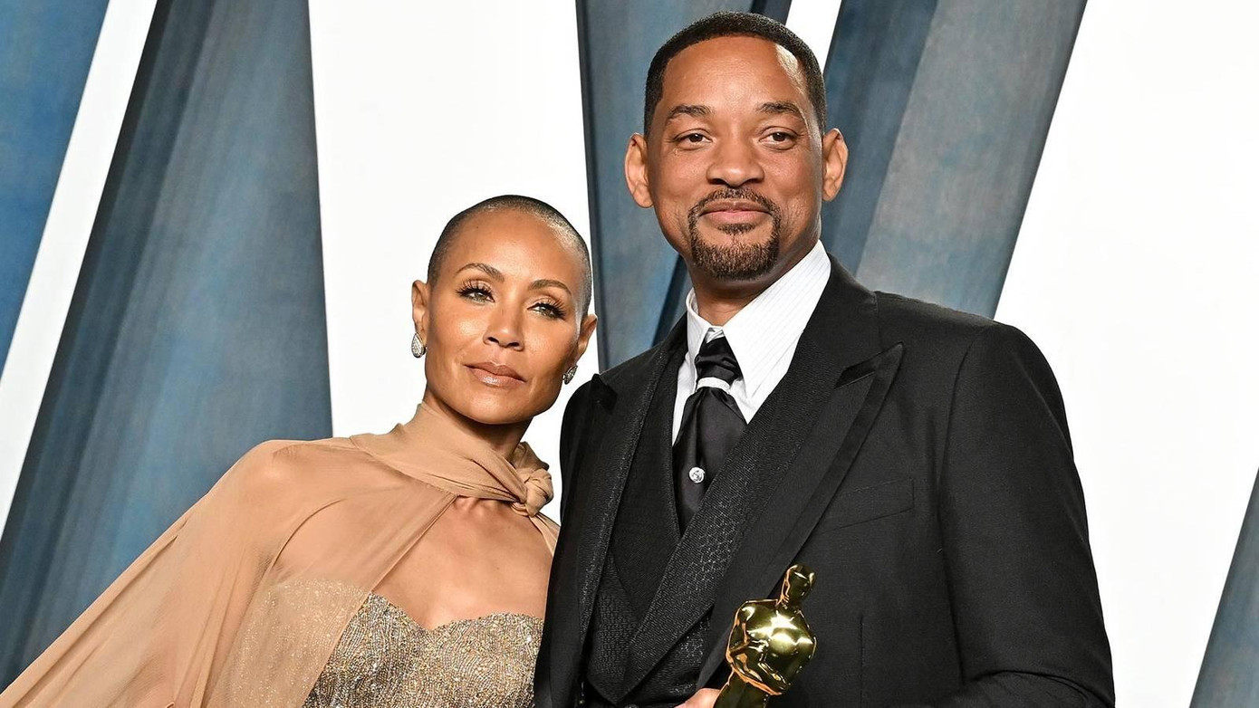 Will phủ nhận bà xã "giật dây" vụ cái tát. Will phủ nhận bà xã "giật dây" vụ cái tát.