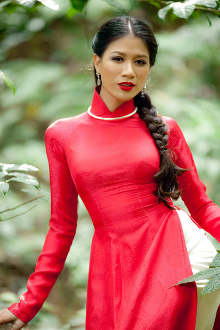 Nghệ sĩ Việt đòi 'tẩy chay' Hương Giang Idol ảnh 1