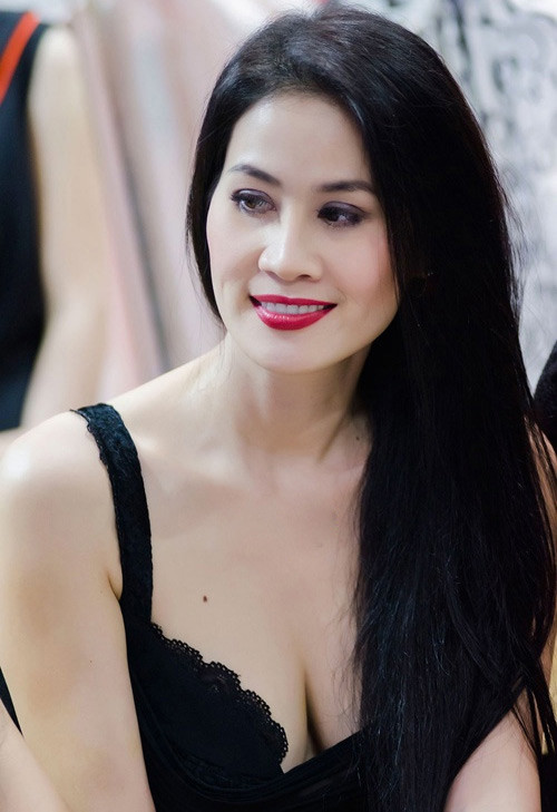 Nghệ sĩ Việt đòi 'tẩy chay' Hương Giang Idol ảnh 3