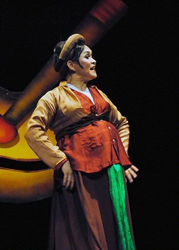 Những lần giả gái ‘bá đạo’ của nghệ sĩ Xuân Hinh ảnh 10