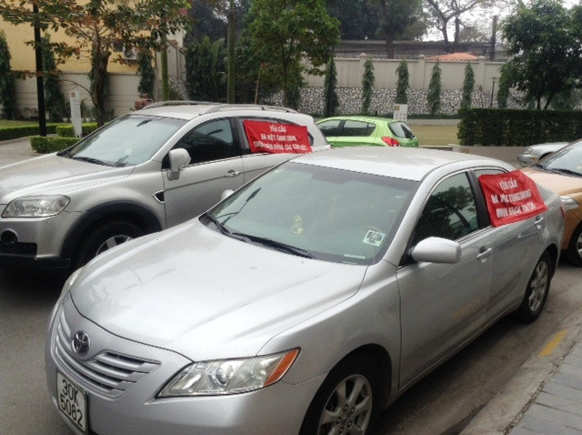 Cư dân Golden Westlake đang khổ sở vì phí gửi xe 