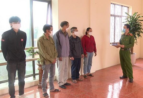 Các bị can bị khởi tố.