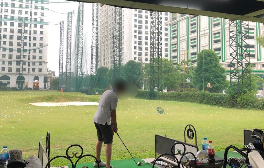 Sân tập golf cạnh chung cư Ecolake view.