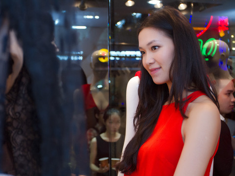 Hoa hậu Việt Nam 2008 cũng là khách hàng thân thiết của Trương Thanh Long