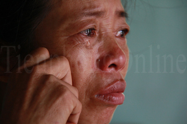 Nước mắt của người mẹ nghèo có con đỗ đại học.