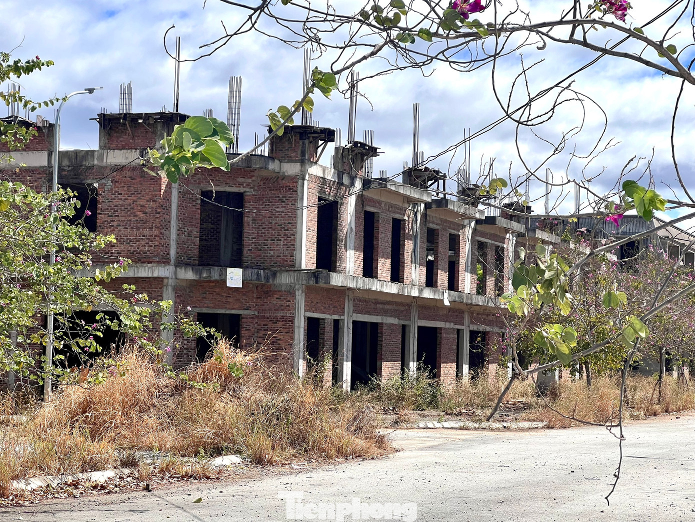 Khu Shophouse xây dựng xong phần thô.