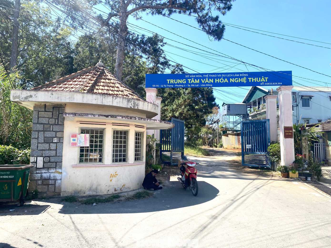 Hiện nay, dinh và khuôn viên đang được giao cho Trung tâm văn hóa nghệ thuật thuộc Sở Văn hóa, Thể thao và Du lịch tỉnh Lâm Đồng sử dụng, quản lý. Tuy nhiên, khu vực nhà bảo vệ hư hỏng, bỏ hoang.