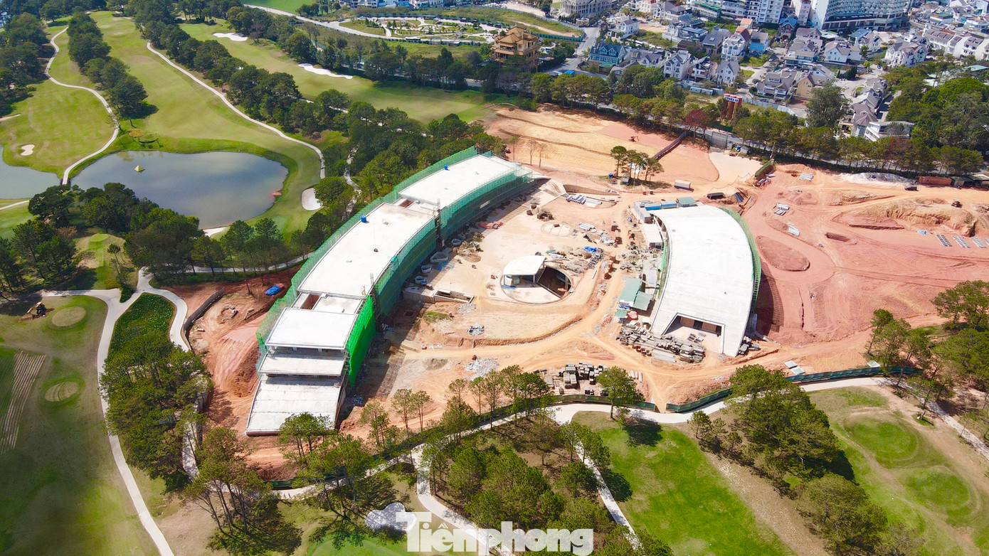 Các công trình không phép, sai phép tại tòa nhà Câu lạc bộ Golf