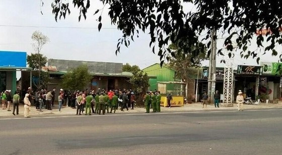 Chi cục Thi hành án dân sự huyện Đắk Song cưỡng chế kê biên tài sản Chi cục Thi hành án dân sự huyện Đắk Song cưỡng chế kê biên tài sản